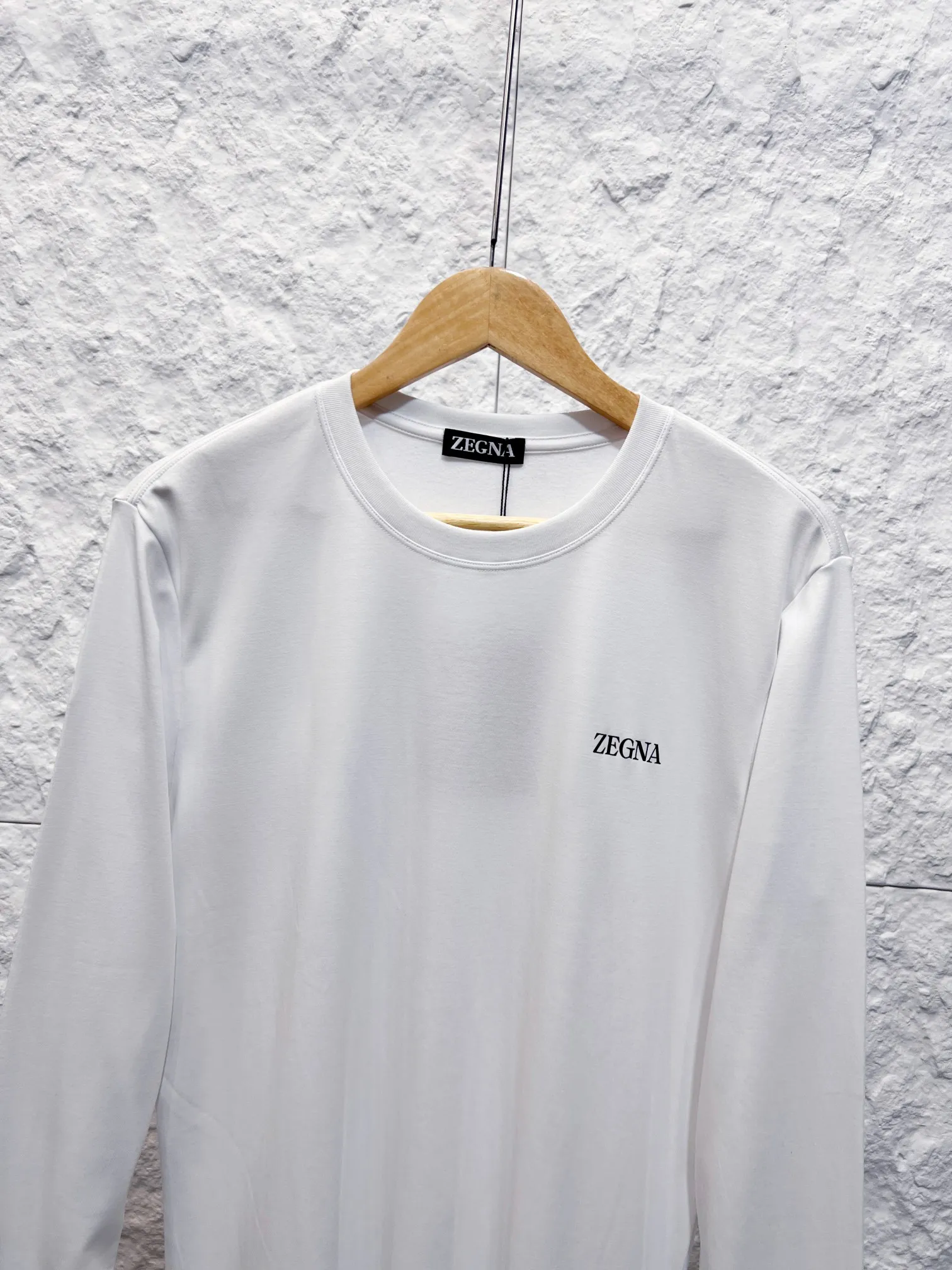 ZEGNA（ In Stock ） LOGO ： ZEGNA 3 ： ， ， 。 T ， ， ， 。 ZEGNA ， ， ， 。 ， 。 、 。 ：Black White Sizes：S-2XL （ ）